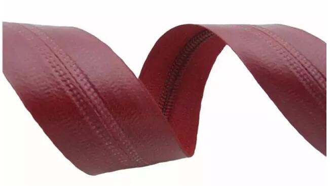 運(yùn)動(dòng)、戶外服裝輔料