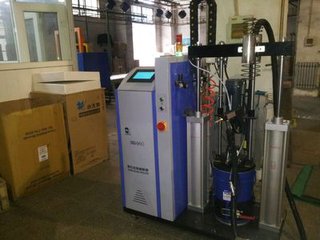 熱熔膠復(fù)合機(jī)的工藝優(yōu)點(diǎn)是什么呢？