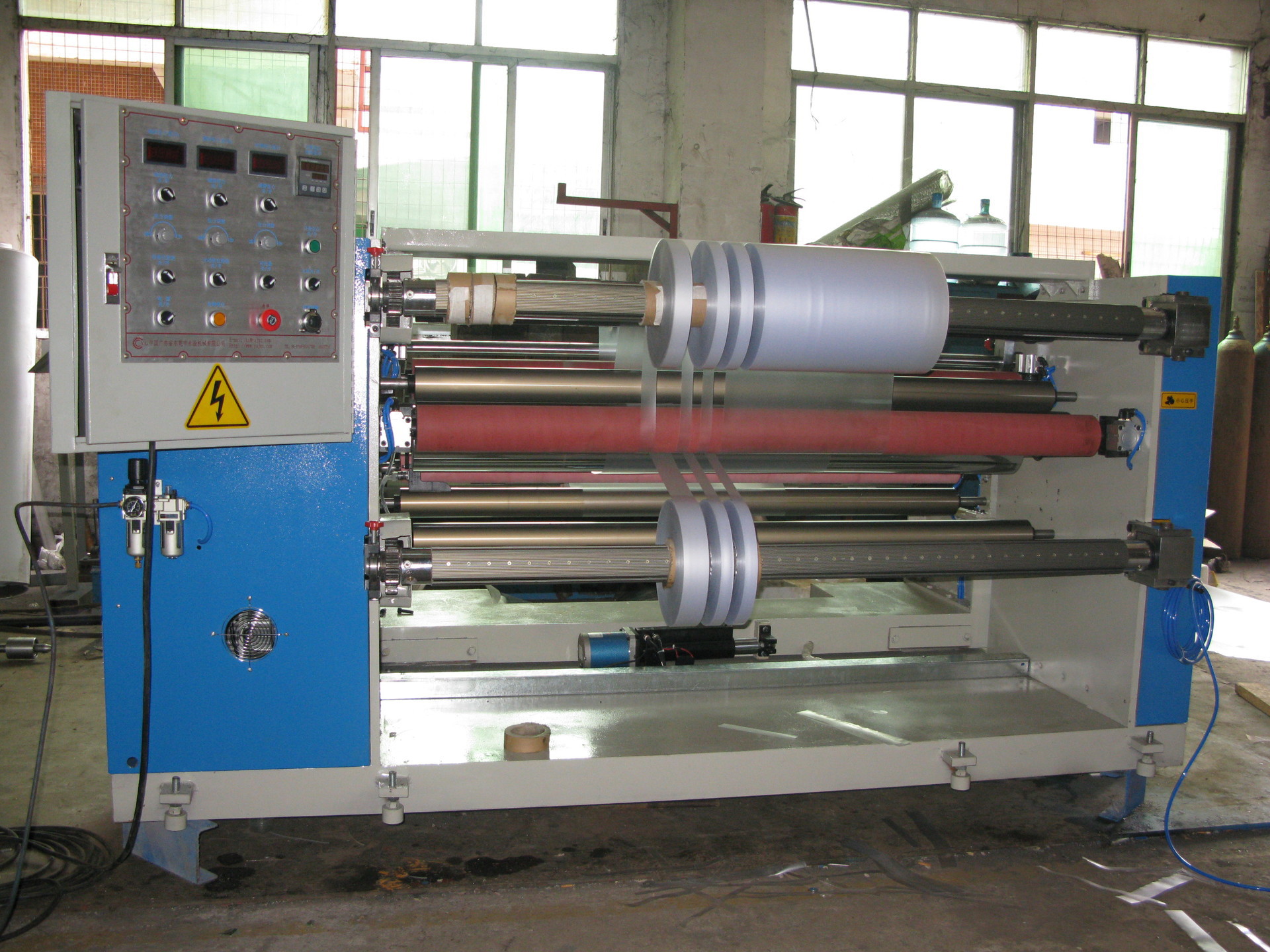 分切機是什么 ？分切機的工作原理